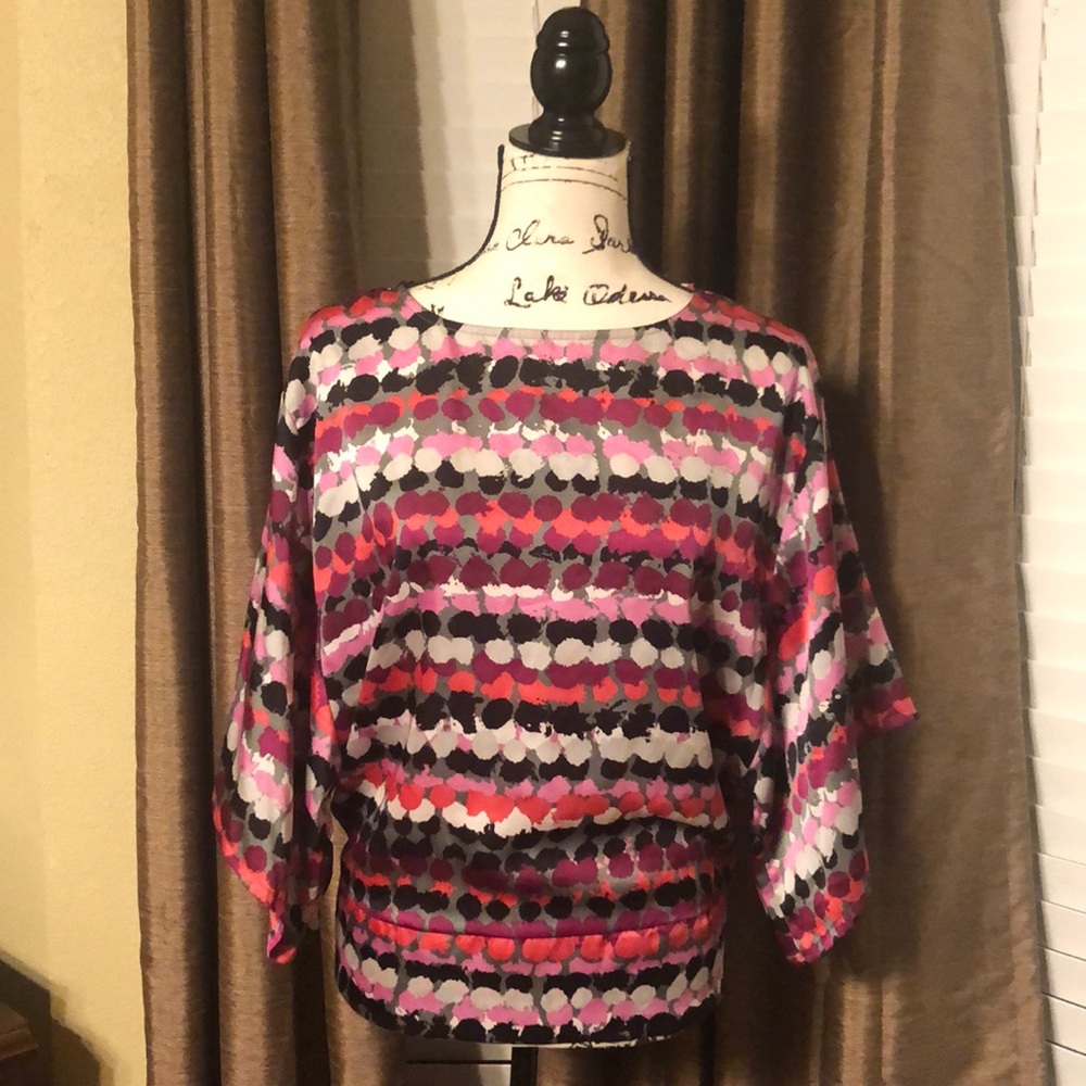 Gorgeous top, with wide sleeves